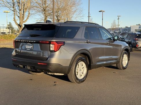 Used 2025 Ford Explorer Active image 7
