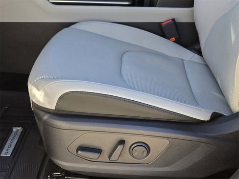 New 2026 Kia Sportage EX w/ EX Panorama Roof Package image 17