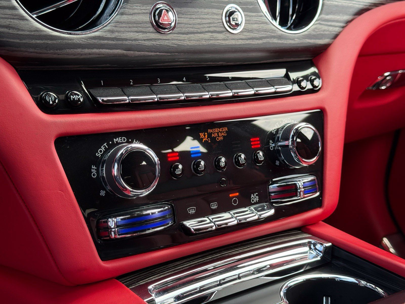 Used 2022 Rolls-Royce Ghost w/ Ghost Package AWD/4WD image 38