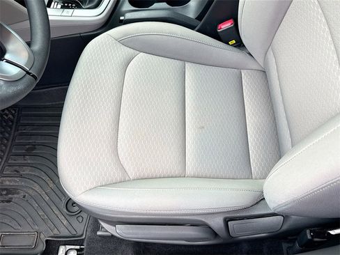 Used 2019 Hyundai Elantra SE image 21