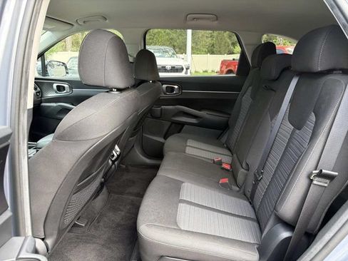 Used 2023 Kia Sorento LX FWD image 13
