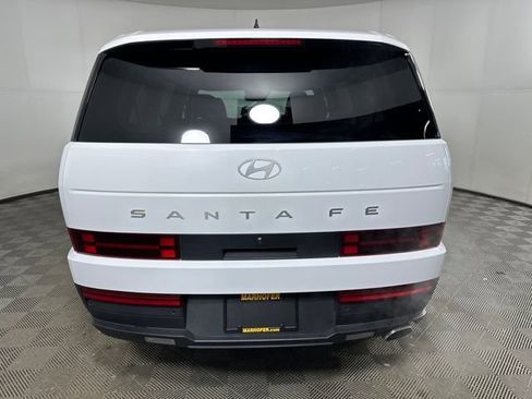 Used 2024 Hyundai Santa Fe SE image 4