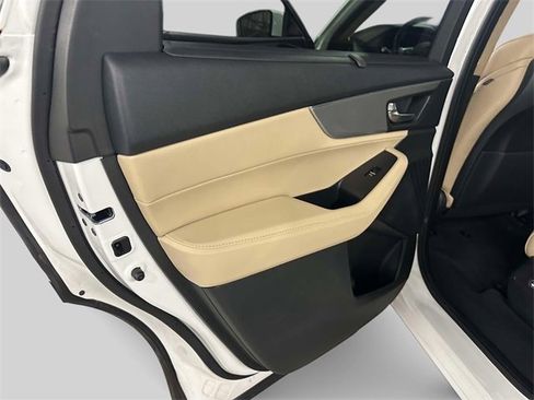 Certified 2023 Acura MDX SH-AWD w/ Technology Package image 18