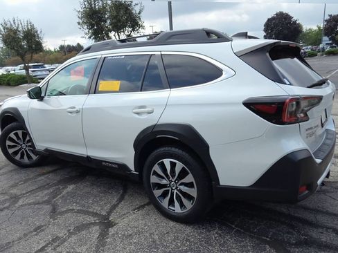 Used 2023 Subaru Outback Limited AWD/4WD image 6
