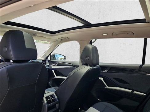 Used 2026 Volkswagen Tiguan SE FWD image 18