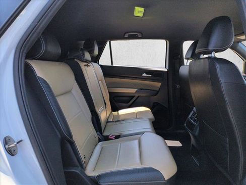 Certified 2023 Volkswagen Atlas Cross Sport SE FWD image 22