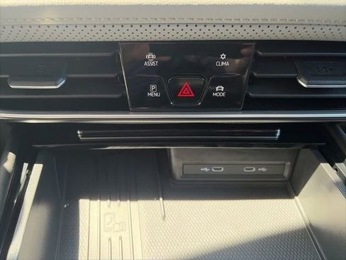 New 2026 Volkswagen Atlas Peak Edition AWD/4WD image 23