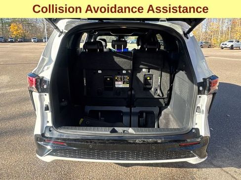 Certified 2025 Toyota Sienna XSE image 12