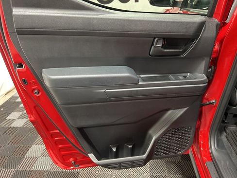 Used 2025 Toyota Tacoma SR5 image 18