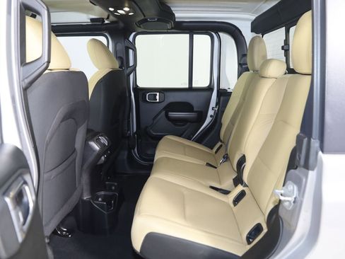 Used 2020 Jeep Gladiator Sport w/ Quick Order Package 24S image 46