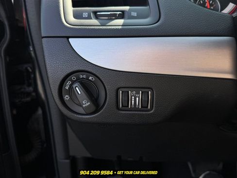 Used 2019 Dodge Grand Caravan GT FWD image 17