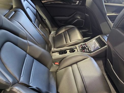 Used 2023 Porsche Panamera w/ Premium Package RWD image 9