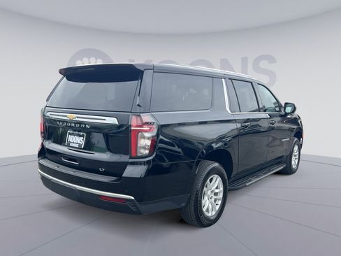 Used 2024 Chevrolet Suburban LT AWD/4WD image 16