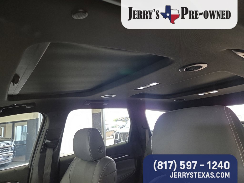 Used 2023 Buick Enclave Essence w/ Experience Buick Package FWD image 8
