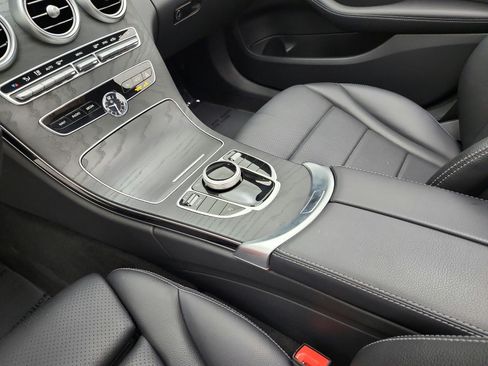 Used 2021 Mercedes-Benz C 300 Sedan image 11