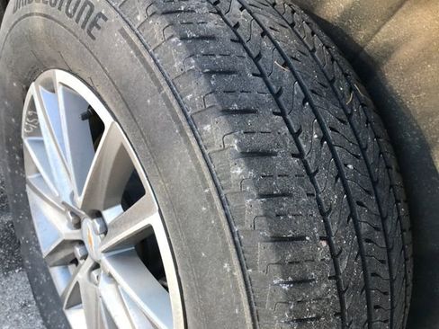 Certified 2023 Chevrolet Traverse LT image 11