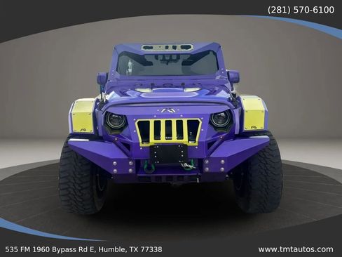 Used 2017 Jeep Wrangler Unlimited Sport w/ Connectivity Group AWD/4WD image 2