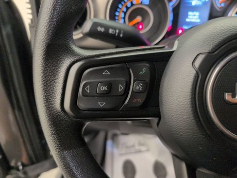 Used 2023 Jeep Wrangler Willys image 37