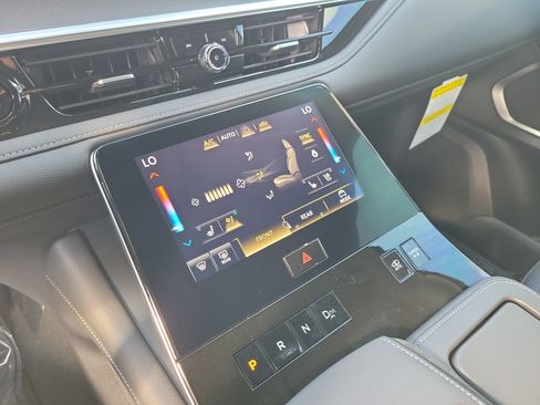 New 2026 INFINITI QX80 Luxe w/ Cargo Package image 21