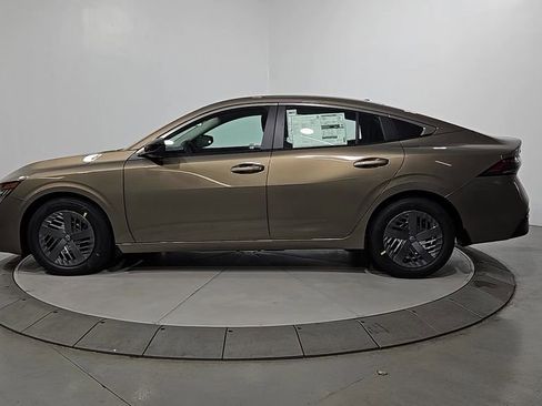New 2026 Nissan Sentra SV FWD image 2
