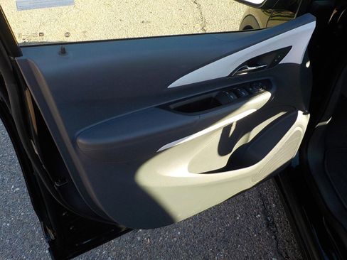 Used 2019 Chevrolet Bolt LT image 18