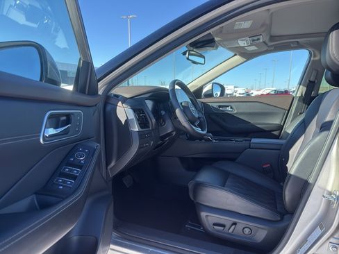 Certified 2023 Nissan Rogue Platinum w/ Platinum Premium Package image 11