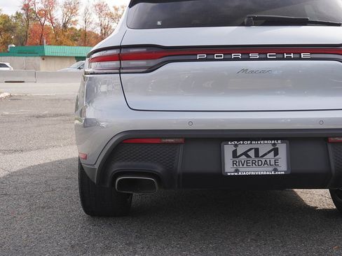 Used 2022 Porsche Macan image 16
