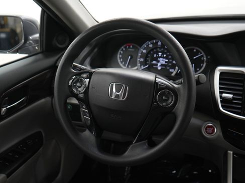 Used 2016 Honda Accord EX image 15