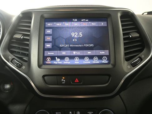 Used 2020 Jeep Cherokee Trailhawk w/ Cold Weather Group image 26