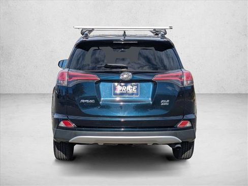 Used 2018 Toyota RAV4 XLE image 7