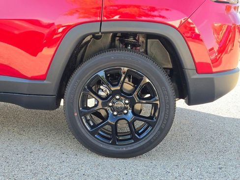 New 2026 Jeep Compass Latitude image 15