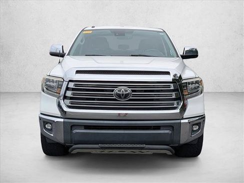 Used 2018 Toyota Tundra Limited w/ Limited Premium Package RWD image 3