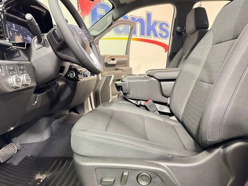 New 2026 GMC Sierra 1500 Elevation image 10