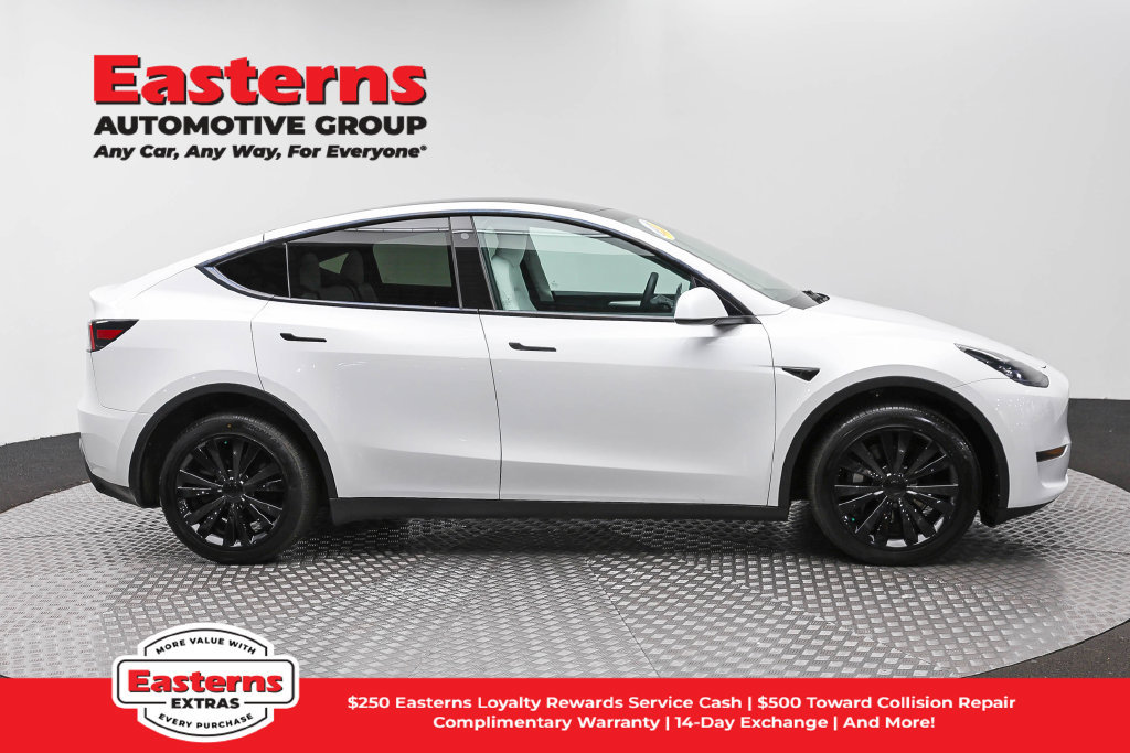 Used 2023 Tesla Model Y Long Range AWD/4WD image 5