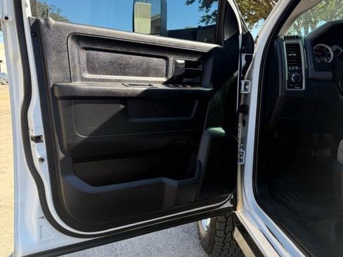 Used 2015 RAM 2500 Tradesman w/ Chrome Appearance Group image 17