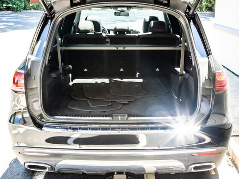 Used 2024 Mercedes-Benz GLS 450 4MATIC image 21