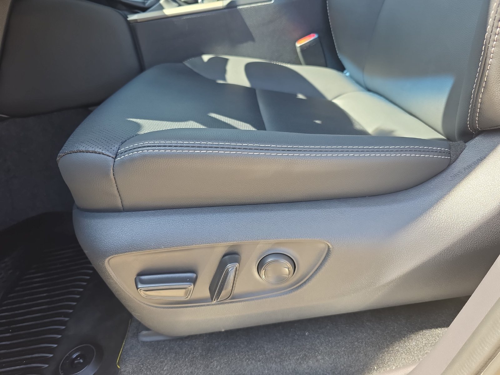 Used 2027 Toyota Land Cruiser AWD/4WD image 26