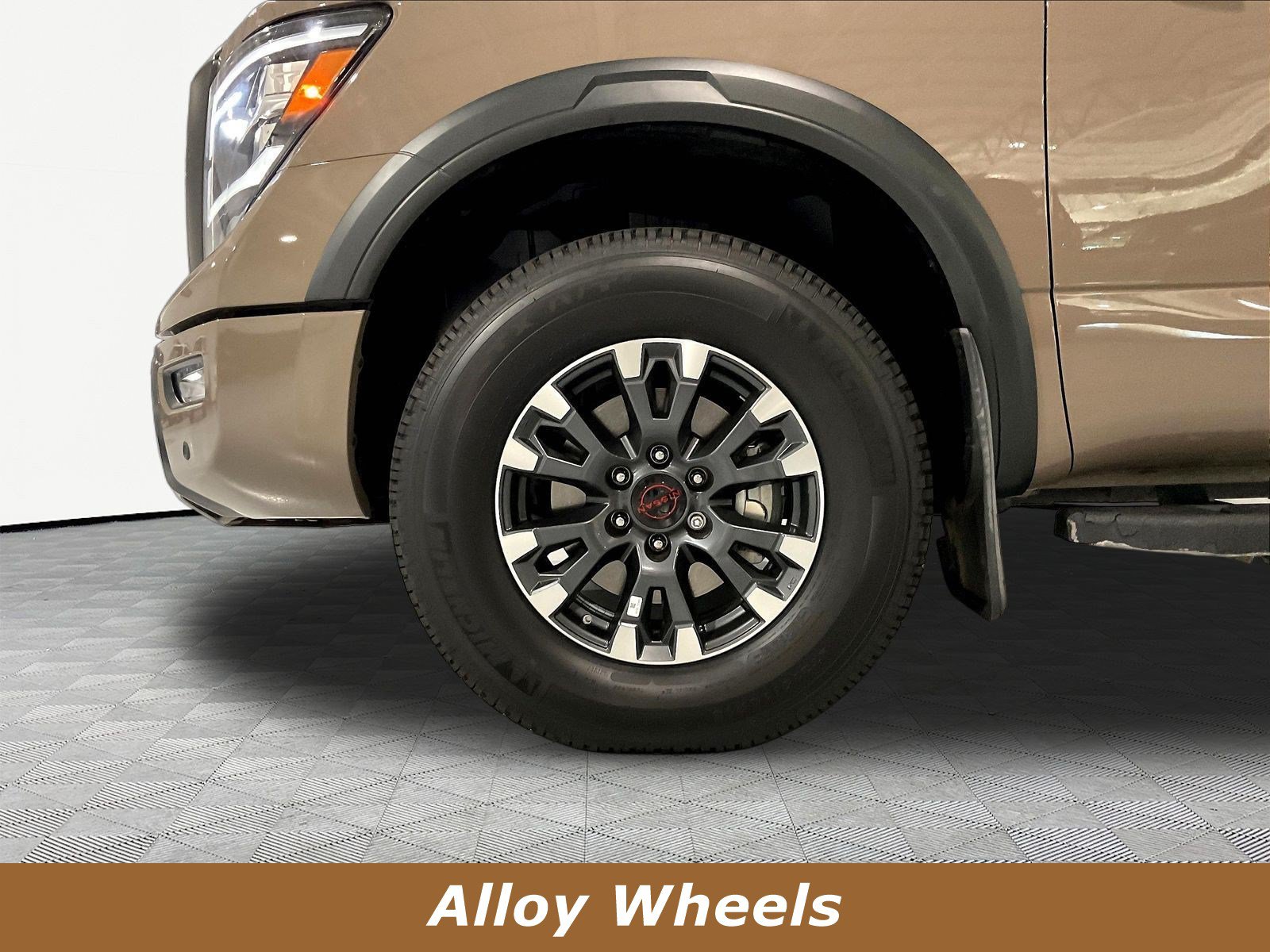 Used 2023 Nissan Titan PRO-4X w/ Pro-4x Utility Package AWD/4WD image 34