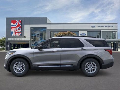 New 2025 Ford Explorer Active w/ Active Comfort Package image 3