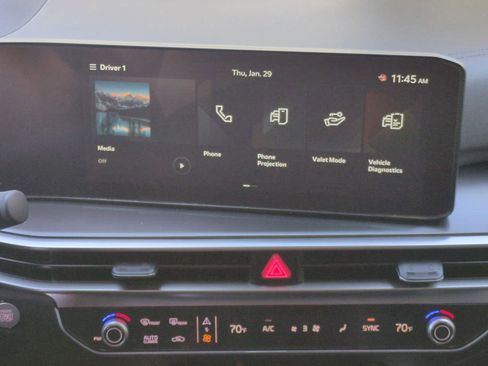 New 2026 Kia Sorento S w/ S Panoramic Sunroof Package image 16