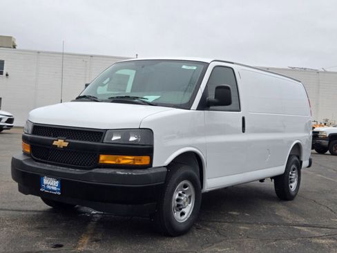New 2026 Chevrolet Express 2500 image 3
