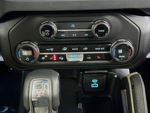 New 2025 Ford Bronco Badlands w/ Sasquatch Package image 16