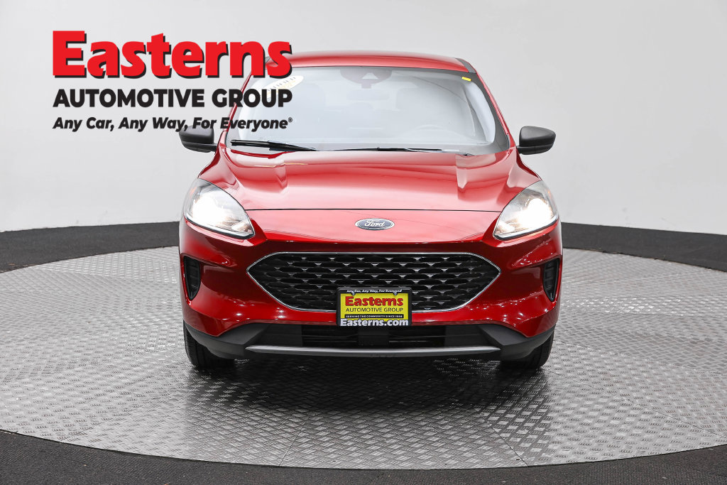 Used 2022 Ford Escape SE w/ Convenience Package FWD image 3