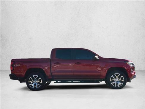 Used 2024 Chevrolet Colorado Z71 w/ Z71 Convenience Package 2 AWD/4WD image 4