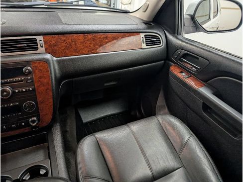 Used 2013 Chevrolet Tahoe LT AWD/4WD image 12