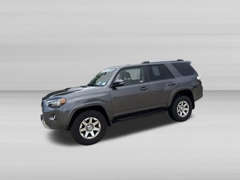 Used 2016 Toyota 4Runner Trail Premium AWD/4WD image 10