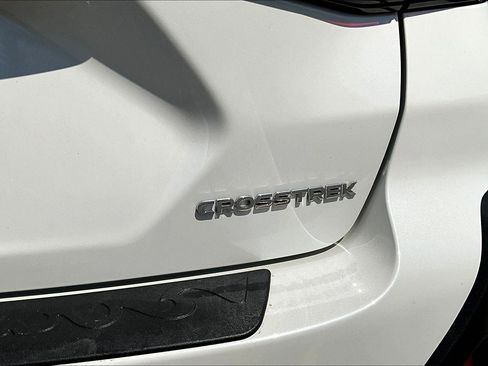 Used 2024 Subaru Crosstrek 2.0i Premium image 8