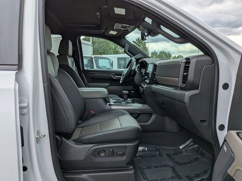 Certified 2024 Chevrolet Silverado 1500 ZR2 w/ Technology Package AWD/4WD image 29