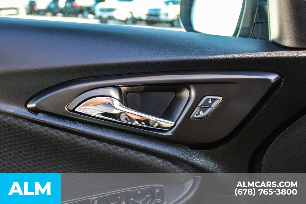 Used 2025 Chevrolet Malibu LT FWD image 38