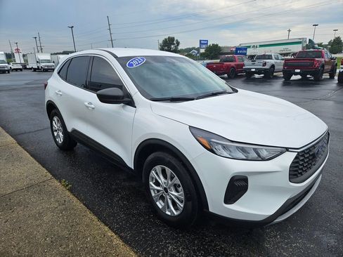 Used 2023 Ford Escape Active AWD/4WD image 4